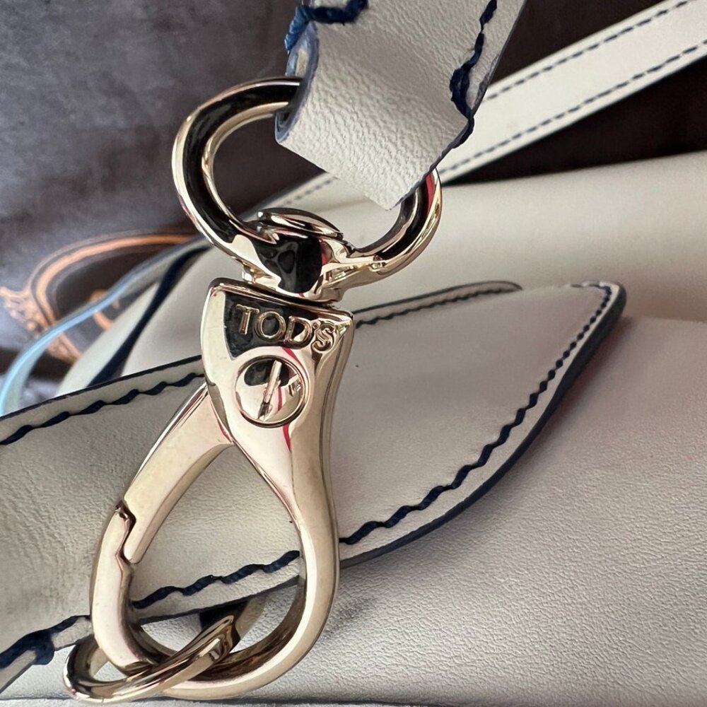 AUTHENTIC Italian Designer Tod's 'D Bag' Shoulder Bag - Picture 12 of 15